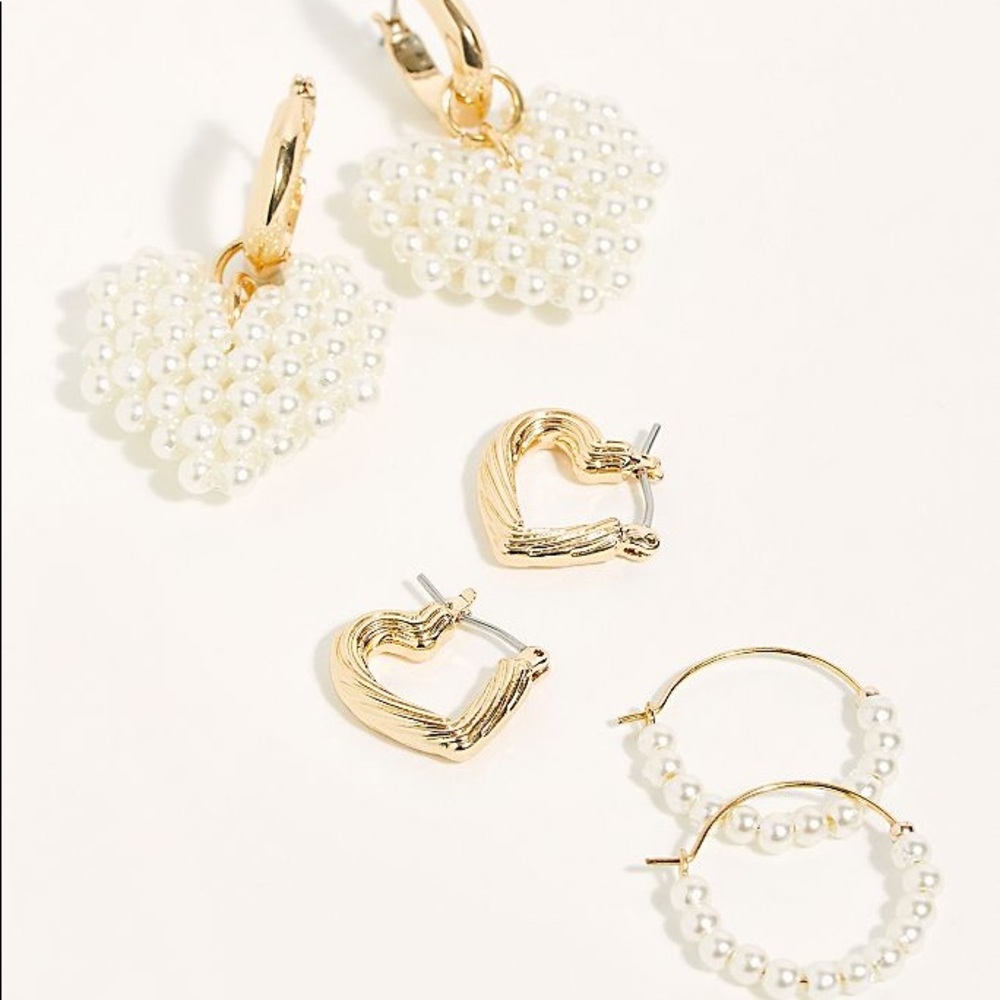 NWOT Free People heart earrings